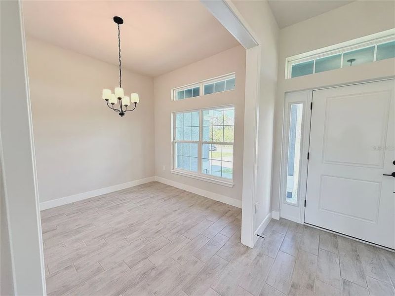 Spacious, unfurnished interior of a new home in Rotonda, Port Charlotte (Image 11).