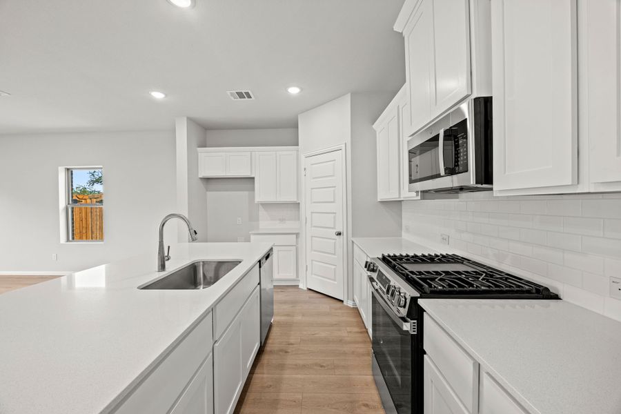 Representative furnished interior of a home built from the Trenton by Cambridge Homes in Ribbonwood, Aubrey (Image 6). Representative furnished interior of a home built from the Trenton by Cambridge Homes in Ribbonwood, Aubrey (Image 6).