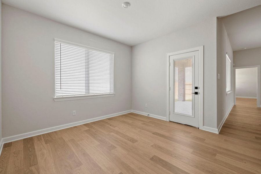 Spacious, unfurnished interior of a new home in Lago Mar, Texas City (Image 11). Spacious, unfurnished interior of a new home in Lago Mar, Texas City (Image 11).