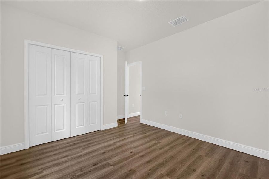 Spacious, unfurnished interior of a new home in , Summerfield (Image 16).