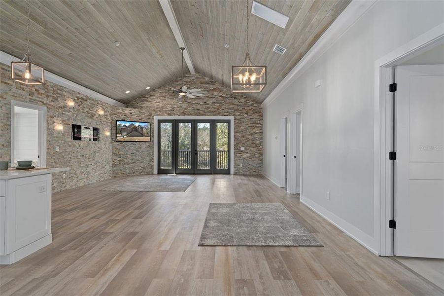 Image 82 of a home in .