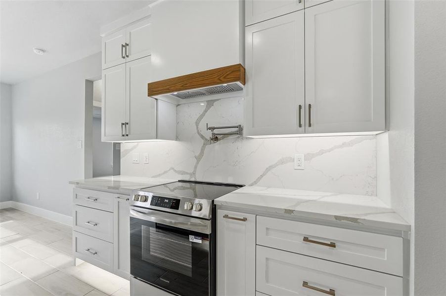 Furnished interior view inside a new home in , Corsicana (Image 7). Furnished interior view inside a new home in , Corsicana (Image 7).