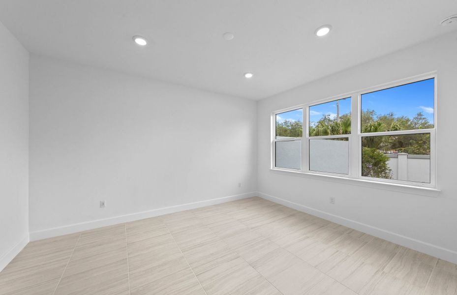 Spacious, unfurnished interior of a new home in Shores at Stillwater, Englewood (Image 15). Spacious, unfurnished interior of a new home in Shores at Stillwater, Englewood (Image 15).