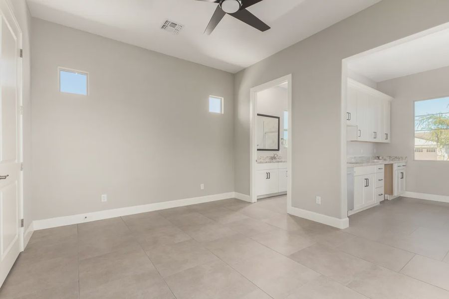 Spacious, unfurnished interior of a new home in Bellero Estates, Queen Creek (Image 31).