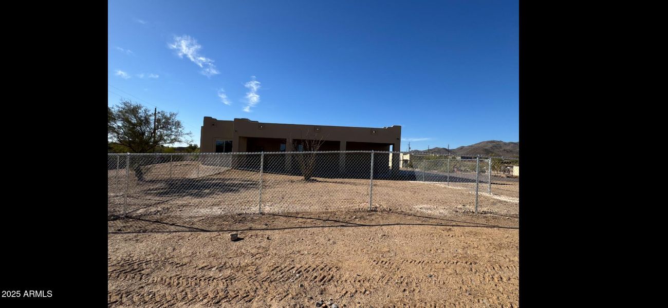 Screenshot_20251014_051849_Messages