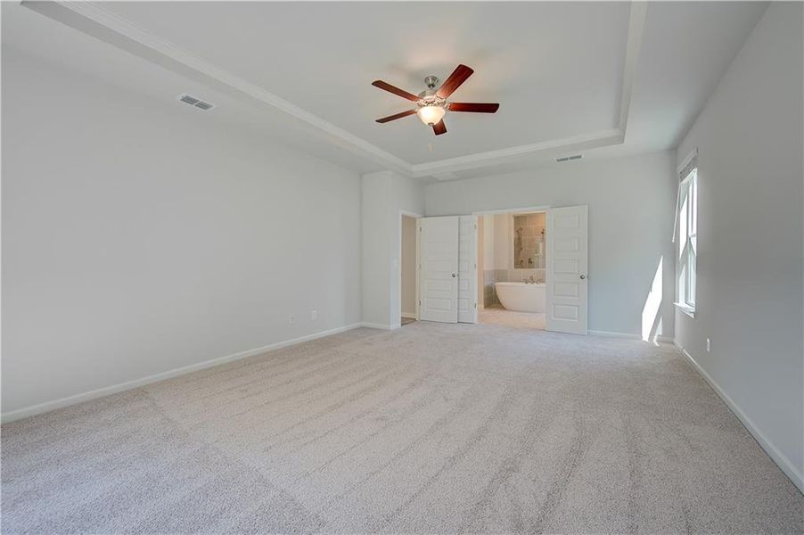Spacious, unfurnished interior of a new home in Grandview at Millers Mill, Stockbridge (Image 24).