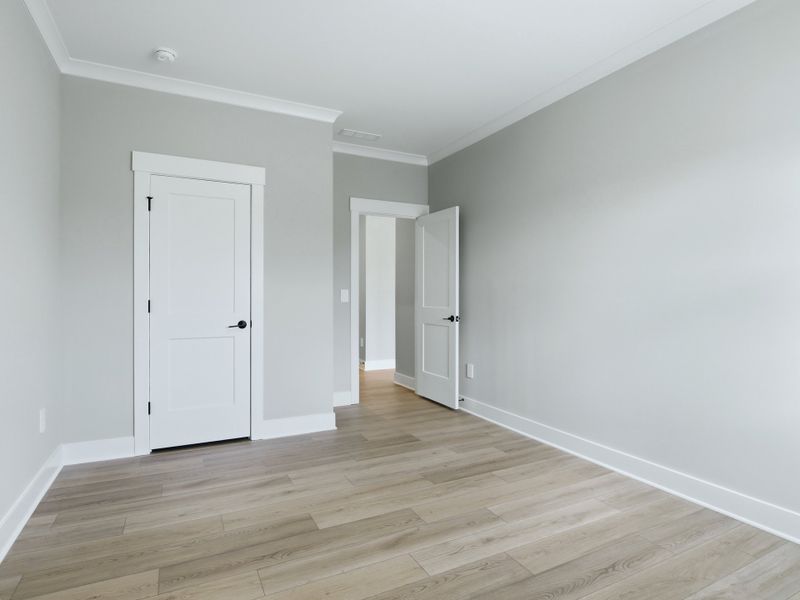 Spacious, unfurnished interior of a new home in Watkins Glen, Raleigh (Image 16).