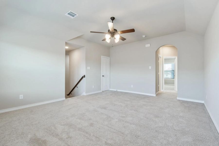 Representative unfurnished interior of a home built from the Concept 2440 by Landsea Homes in Chisholm Hills, Cleburne (Image 23).