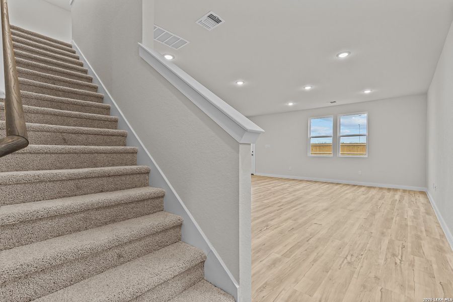 Spacious, unfurnished interior of a new home in Summerlin, San Antonio (Image 18).