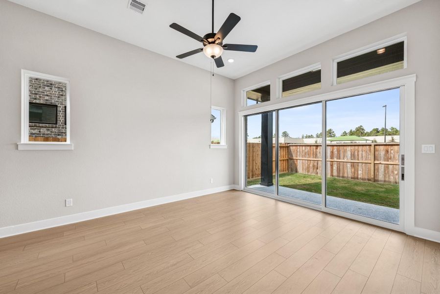 Spacious, unfurnished interior of a new home in The Highlands 40', Porter (Image 21). Spacious, unfurnished interior of a new home in The Highlands 40', Porter (Image 21).