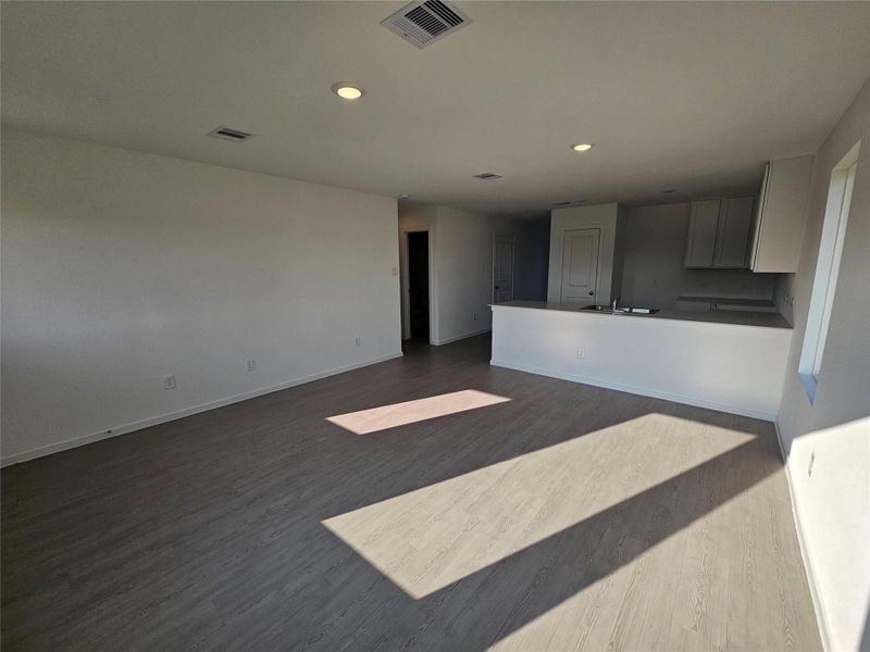 Spacious, unfurnished interior of a new home in Wharton Lakes: Cottage Collection, Wharton (Image 13). Spacious, unfurnished interior of a new home in Wharton Lakes: Cottage Collection, Wharton (Image 13).