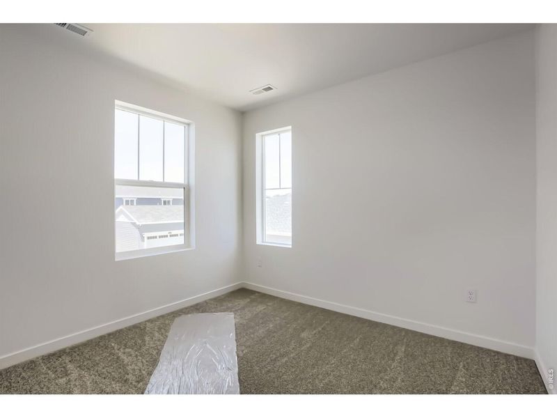 Spacious, unfurnished interior of a new home in Timber Lark, Fort Collins (Image 6).