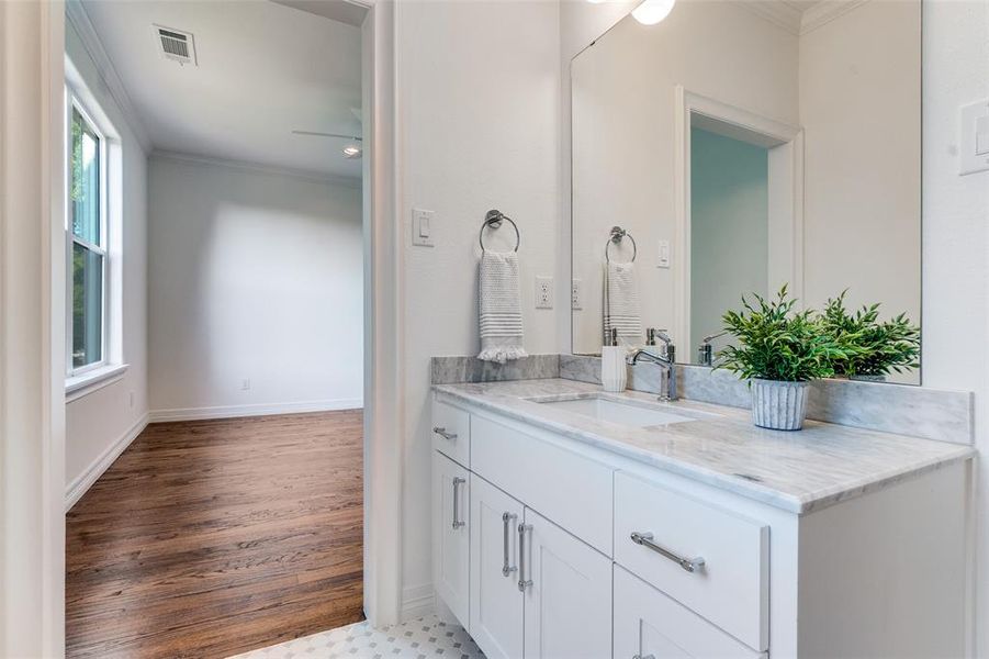 Furnished interior view inside a new home in , Dallas (Image 30).