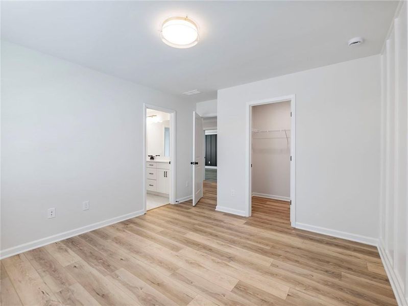 Spacious, unfurnished interior of a new home in , Buford (Image 41).