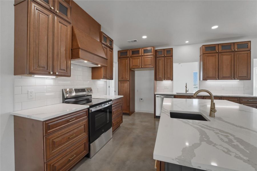 Furnished interior view inside a new home in , La Grange (Image 4).