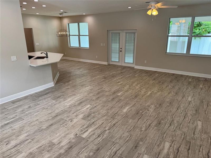 Spacious, unfurnished interior of a new home in , Dade City (Image 26).