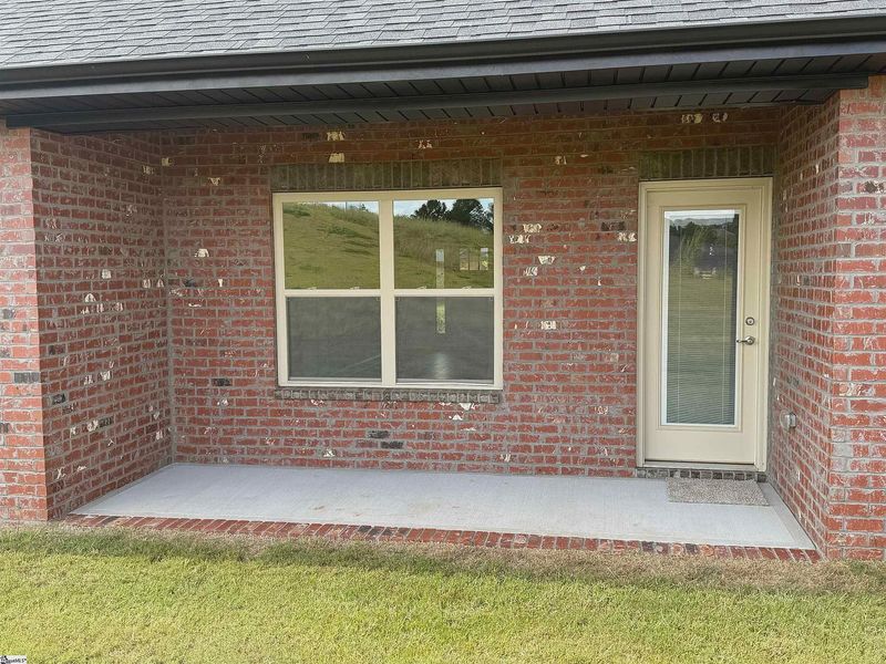 Exterior details and patio area of a home in Bracken Woods, Piedmont (Image 13).