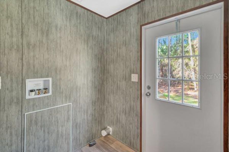 Spacious, unfurnished interior of a new home in , Crystal River (Image 20).