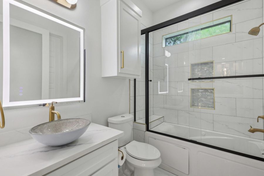 Image 19 of a home in . Image 19 of a home in .