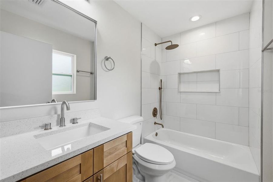 Furnished interior view inside a new home in , Crystal River (Image 10).