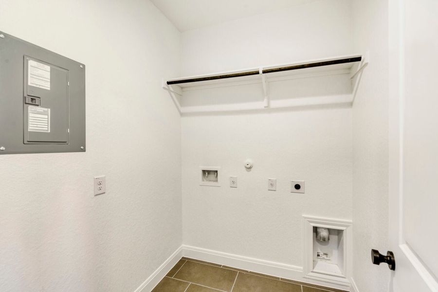 Spacious, unfurnished interior of a new home in The Porch at Du Pre, Buda (Image 20). Spacious, unfurnished interior of a new home in The Porch at Du Pre, Buda (Image 20).