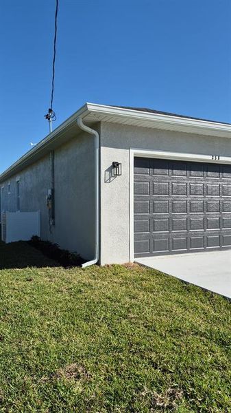Exterior details and patio area of a home in , Rotonda West (Image 17).