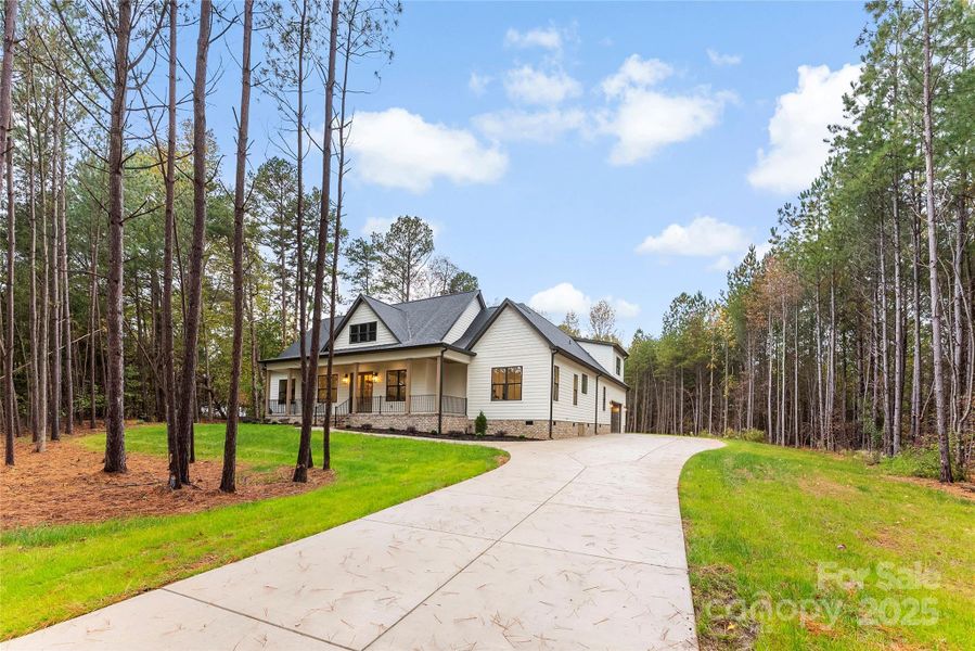 Image 33 of a home in .