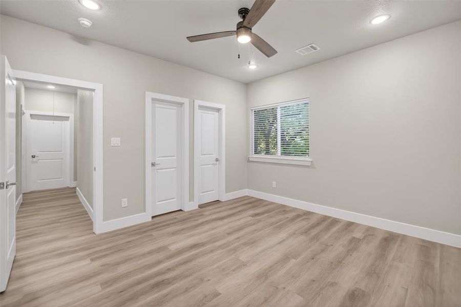 Spacious, unfurnished interior of a new home in , Fort Worth (Image 36).