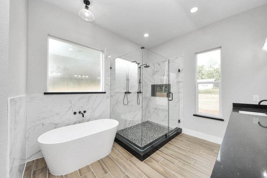 Master Bathroom Master Bathroom