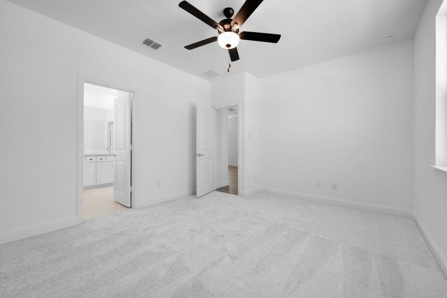 Spacious, unfurnished interior of a new home in North Sky Celina, Celina (Image 11). Spacious, unfurnished interior of a new home in North Sky Celina, Celina (Image 11).