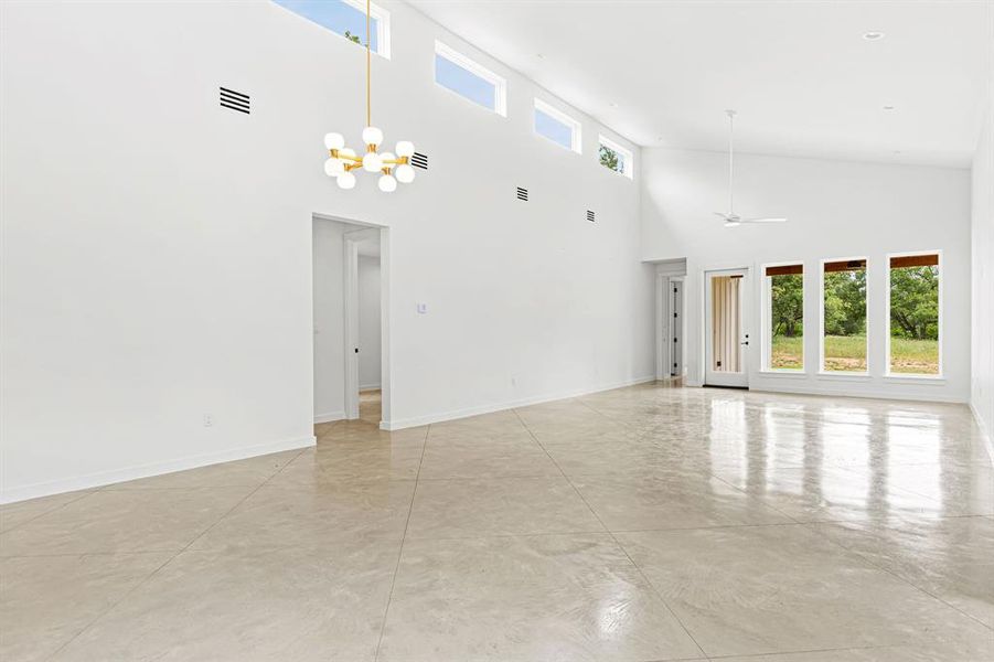 Spacious, unfurnished interior of a new home in , Paradise (Image 16).