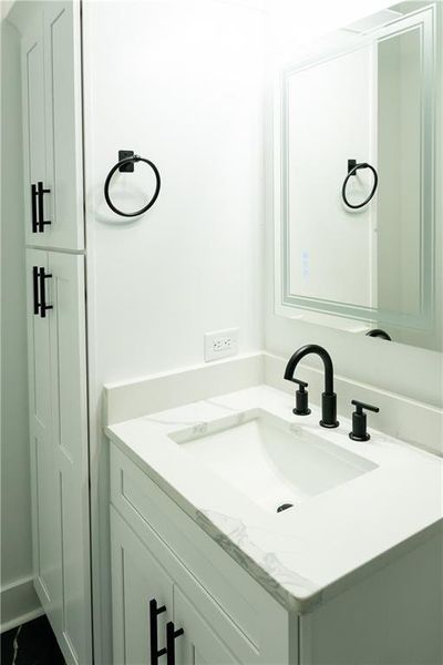 Image 98 of a home in .