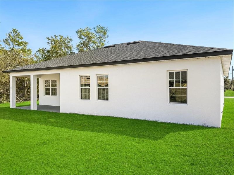 Exterior details and patio area of a home in , Ocala (Image 4).