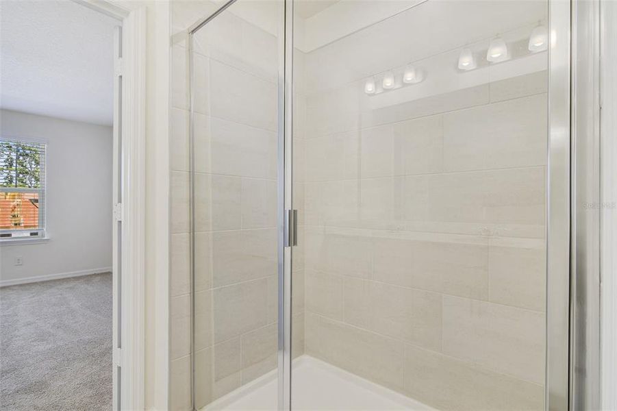 Furnished interior view inside a new home in Towns at Greenleaf, Oviedo (Image 5).