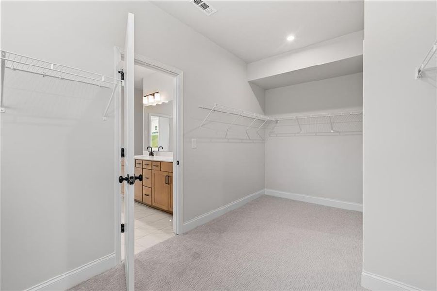 Spacious, unfurnished interior of a new home in Acacia, Cumming (Image 33).