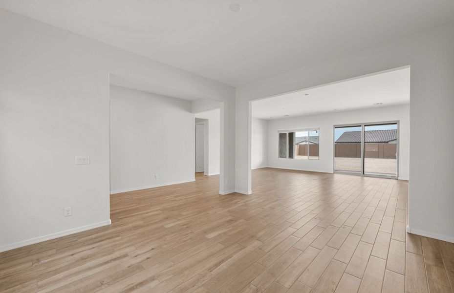 Spacious, unfurnished interior of a new home in Sun City Anthem at Merrill Ranch, Florence (Image 19). Spacious, unfurnished interior of a new home in Sun City Anthem at Merrill Ranch, Florence (Image 19).