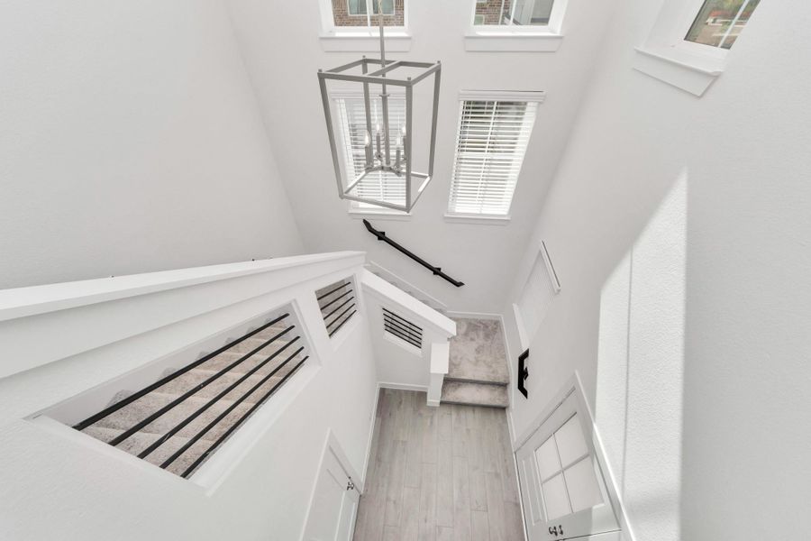 Spacious, unfurnished interior of a new home in Sienna, Missouri City (Image 13).