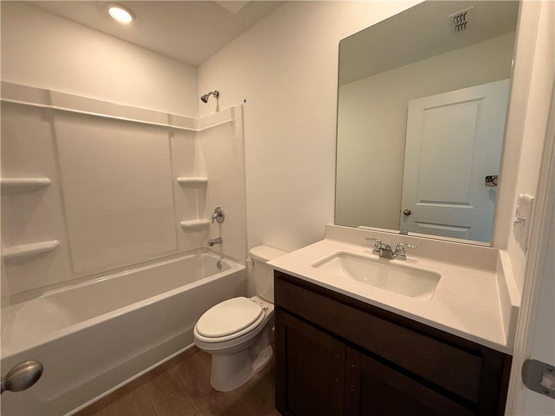 Furnished interior view inside a new home in Leydenview, Mableton (Image 7). Furnished interior view inside a new home in Leydenview, Mableton (Image 7).