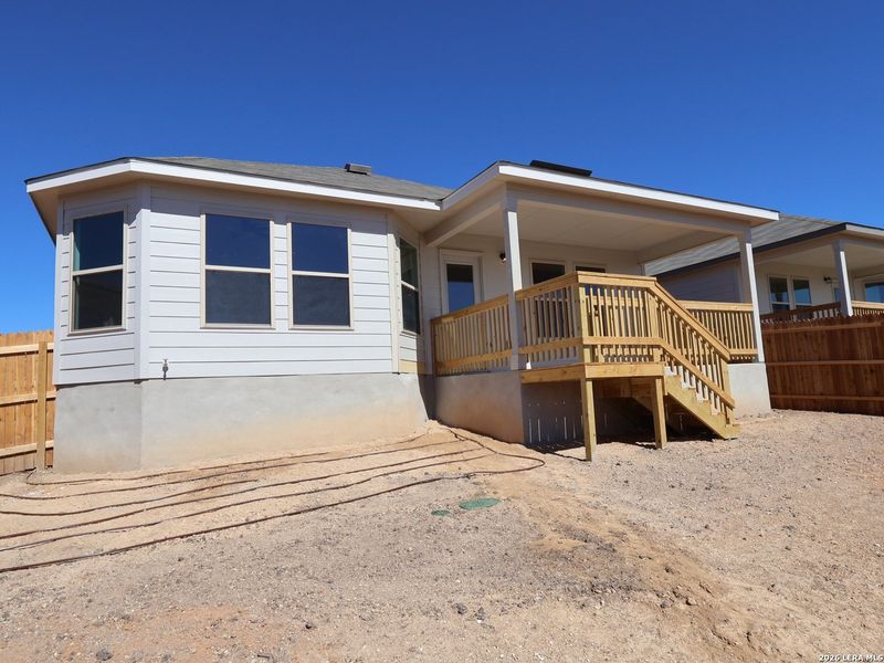 Exterior details and patio area of a home in Hunters Ranch, San Antonio (Image 3).