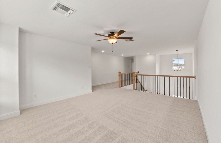 Spacious, unfurnished interior of a new home in Horizon Lake, Leander (Image 33).