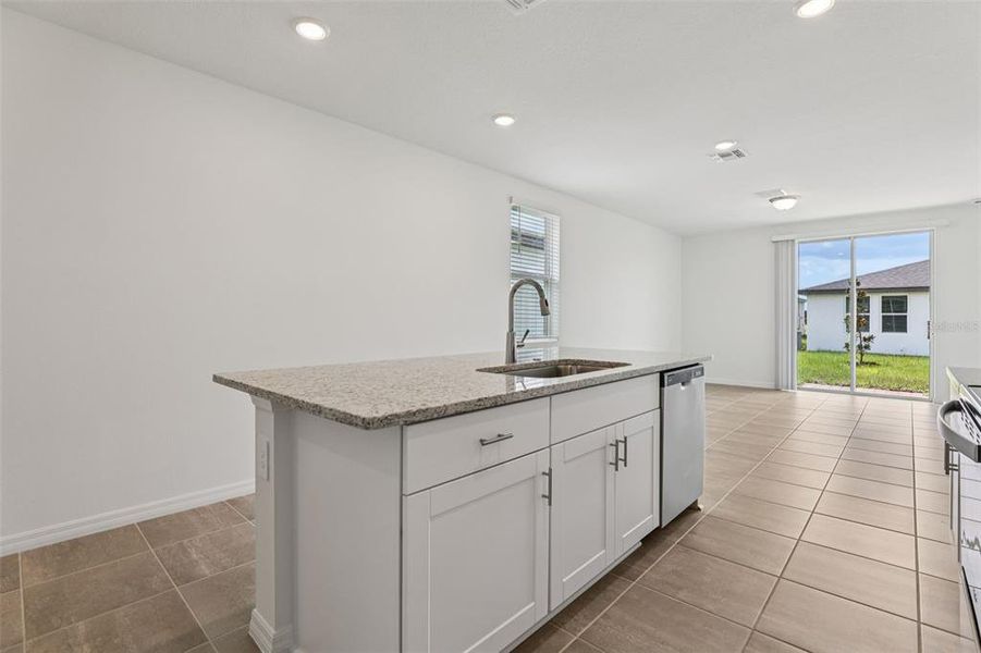 Furnished interior view inside a new home in Hamilton Bluff - Classic Series, Lake Hamilton (Image 12).