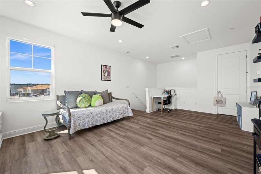 Furnished interior view inside a new home in , Punta Gorda (Image 41).