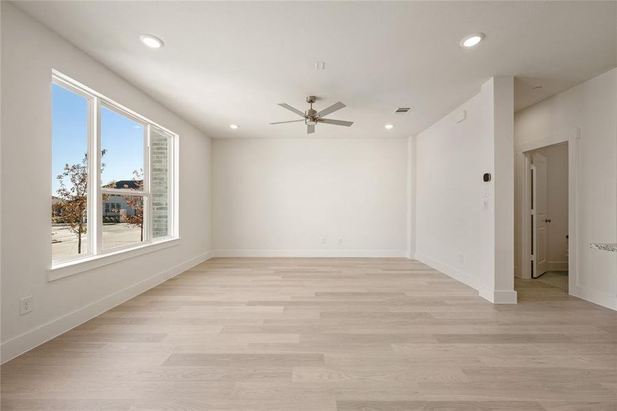 Spacious, unfurnished interior of a new home in Talia, Mesquite (Image 21).