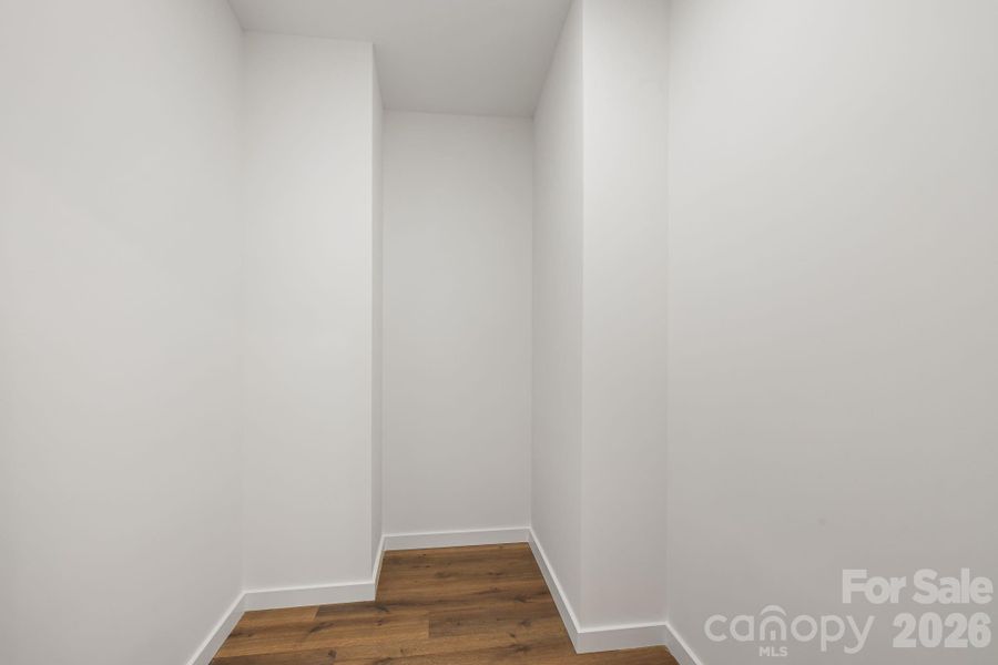 walk-in closet