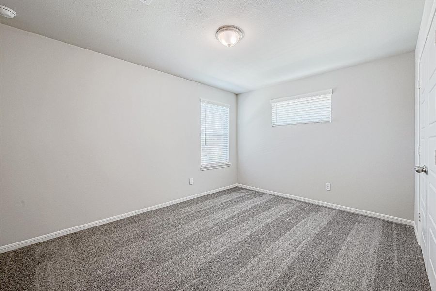 Spacious, unfurnished interior of a new home in Woodland Lakes, Houston (Image 23). Spacious, unfurnished interior of a new home in Woodland Lakes, Houston (Image 23).