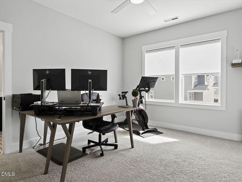 025-1280x960-bedroom 025-1280x960-bedroom