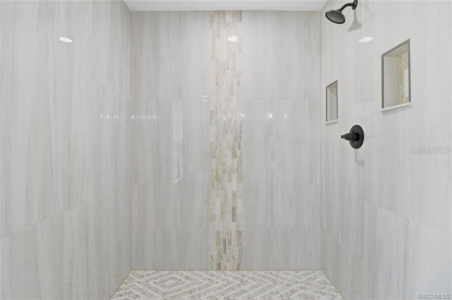 Close-up of interior finishes inside a home in , Citrus Springs (Image 21).