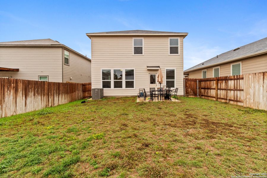 Exterior details and patio area of a home in , New Braunfels (Image 3).