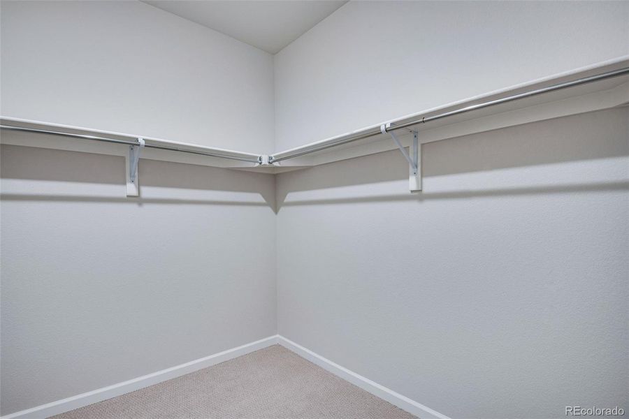 Spacious, unfurnished interior of a new home in Prelude at Sterling Ranch, Littleton (Image 33).