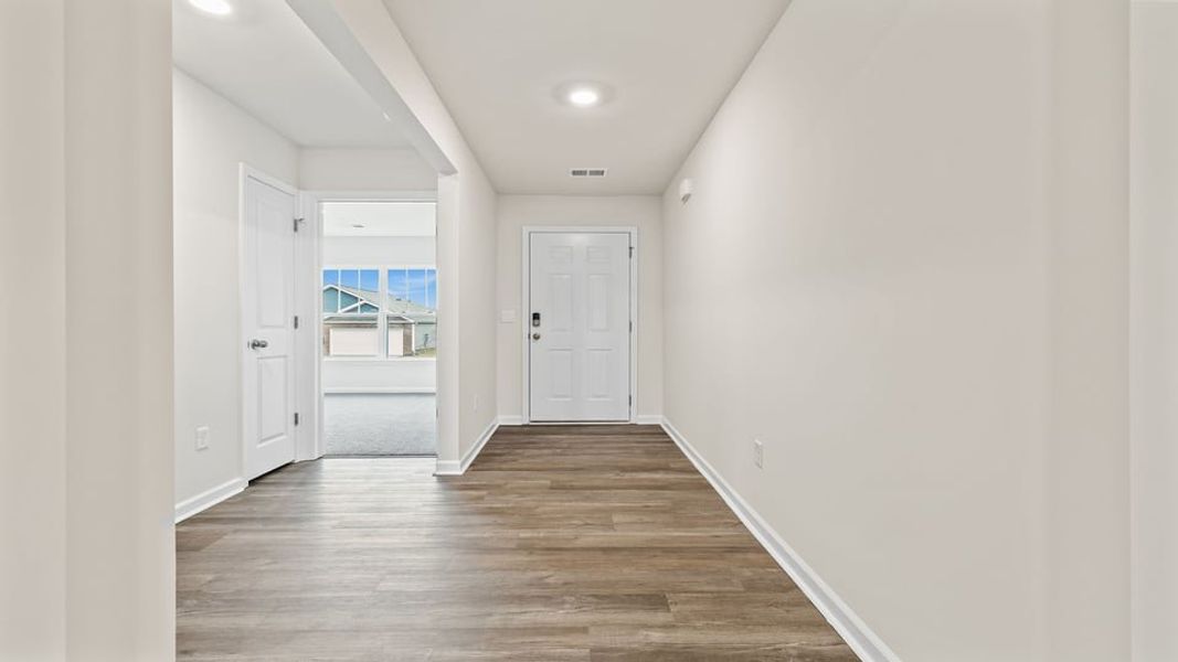 Spacious, unfurnished interior of a new home in Lakestone, Woodruff (Image 11).